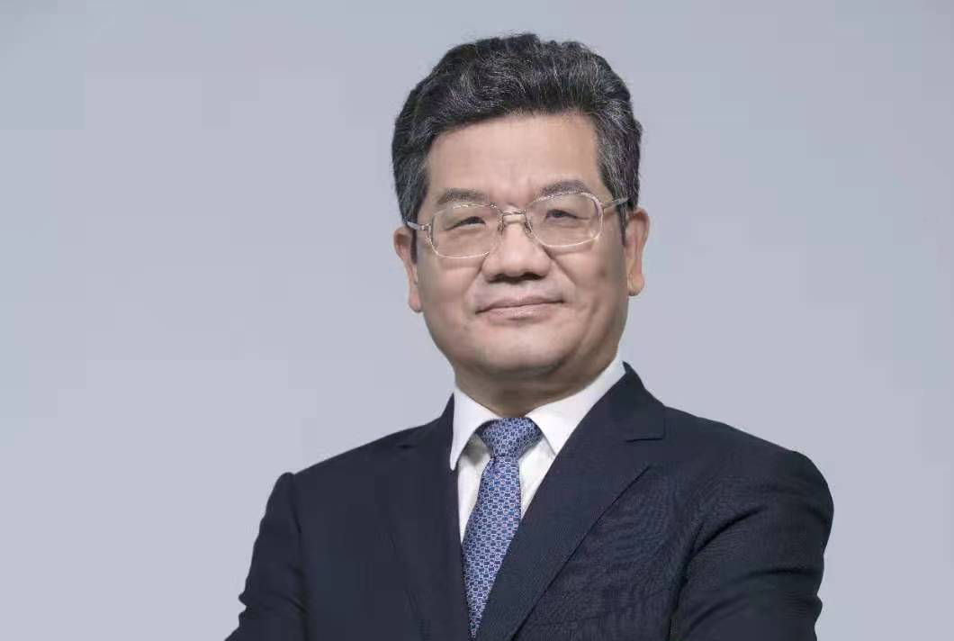 全國政協(xié)委員、中國稅務(wù)學(xué)會(huì)副會(huì)長 張連起